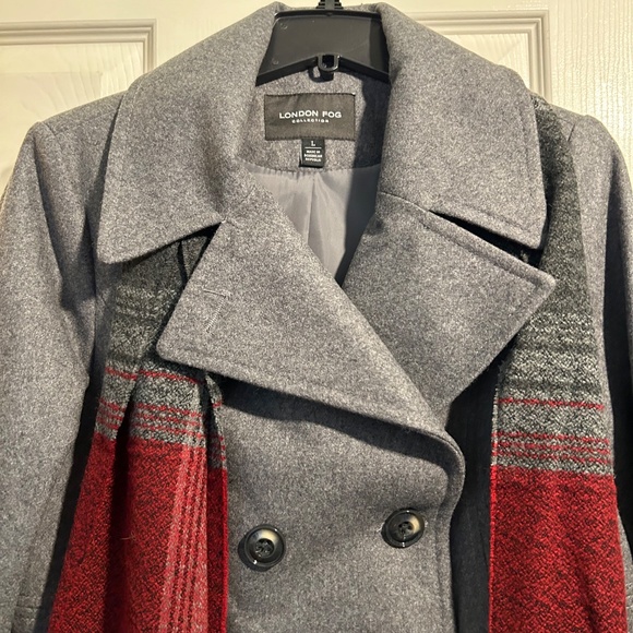 London Fog, Double Breasted, Ladies Gray Peacoat with Scarf, Large, NWT - Picture 3 of 11